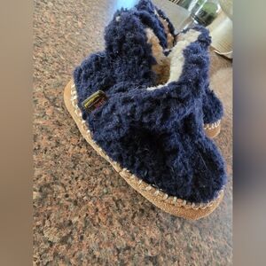 Toddler size 5/6 L.L Bean Slippers